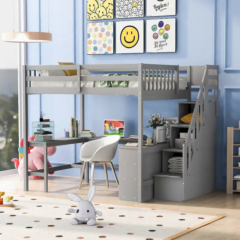 Hoogslaper in full size met ingebouwd L-vormig bureau, opbergplanken met drie niveaus en aangrenzende opbergtrede, wit