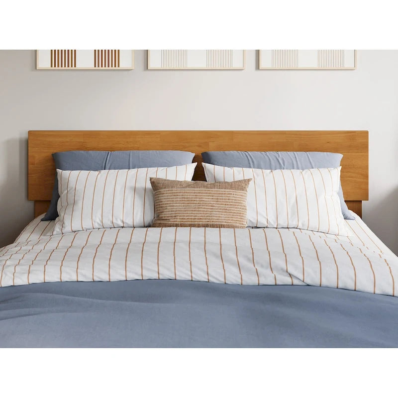 Cama de plataforma con piecero y cama nido Twin