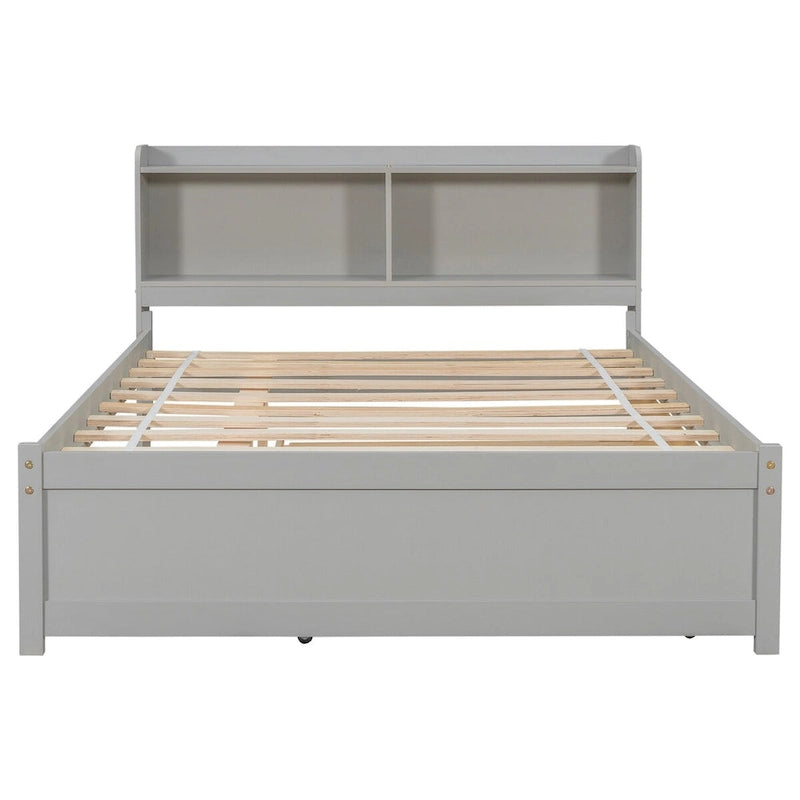 Bett in voller Größe mit Ausziehbett und Bücherregal