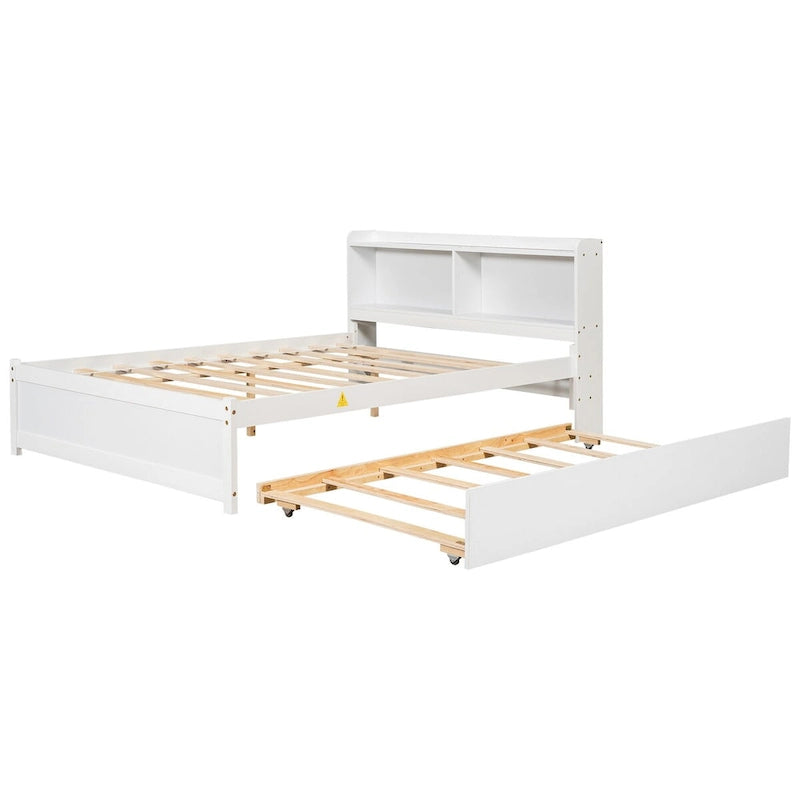 Bett in voller Größe mit Ausziehbett und Bücherregal