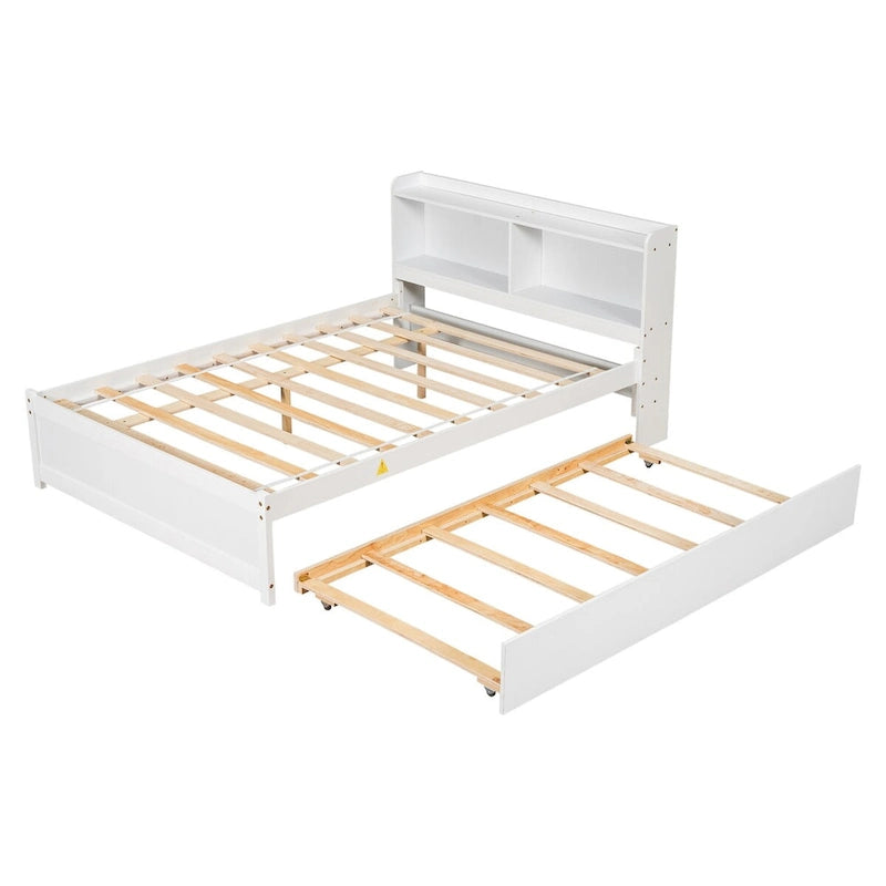 Bett in voller Größe mit Ausziehbett und Bücherregal