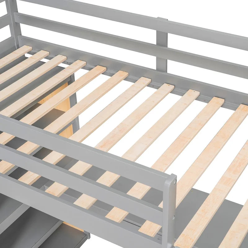 Hochbett mit Schreibtisch, Ablagefächern, Schublade und Leiter, umlaufendem Rausfallschutz
