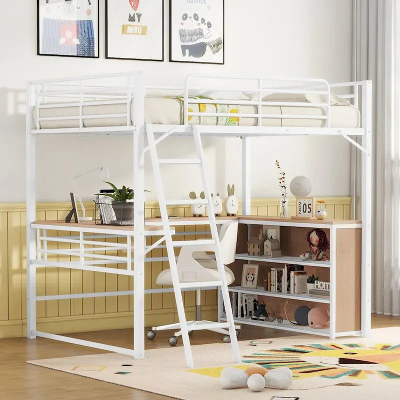 Cama alta metálica blanca con escritorio en forma de L y estantes de 3 niveles, escalera reversible